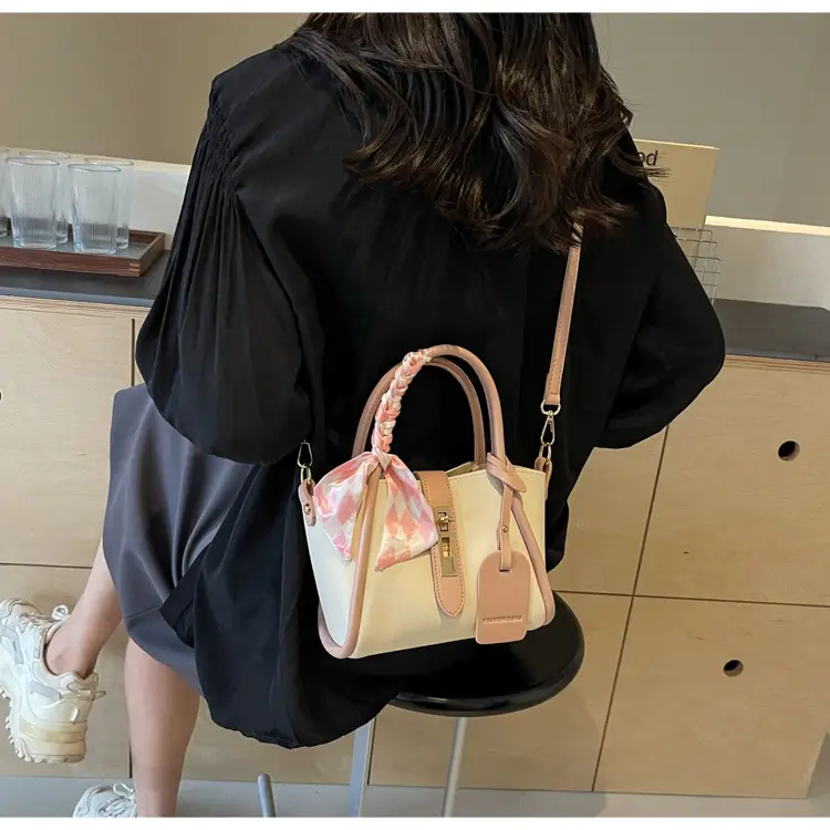 2024 Women's Retro Niche Shoulder Crossbody Bag — feature 39