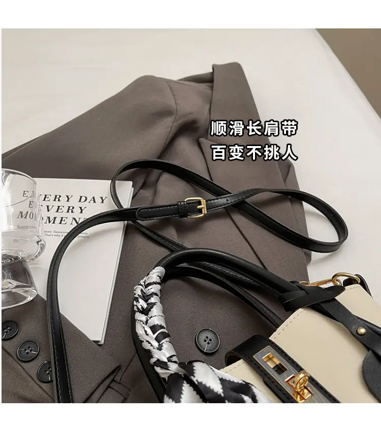 2024 Women's Retro Niche Shoulder Crossbody Bag — feature 5