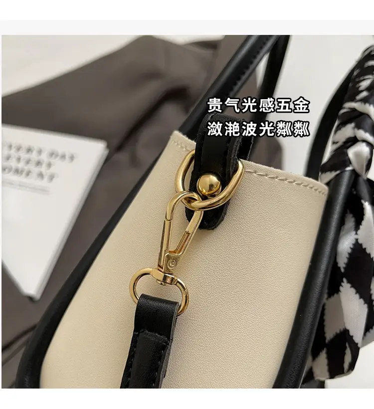 2024 Women's Retro Niche Shoulder Crossbody Bag — feature 6
