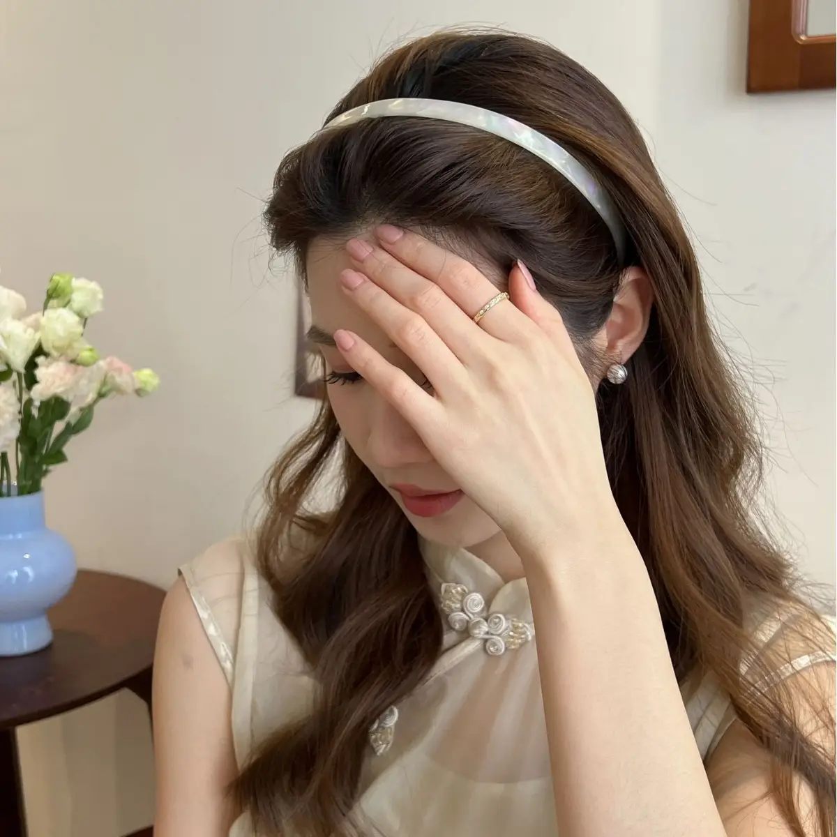 Women Acetate Hair Band with White Headband 2024