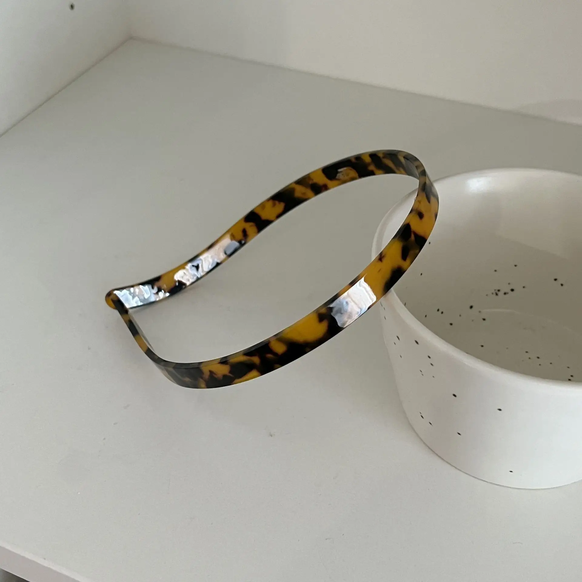 Women Acetate Hair Band with White Headband 2024