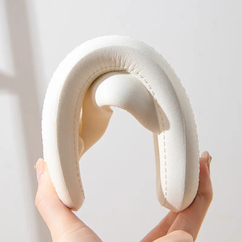 Summer Indoor Home Slippers for Women, Non-Slip, Suitable for Outdoor Wear, Flip-Flops for Couples, Toe-Clamping Style, Can Be Worn Outside