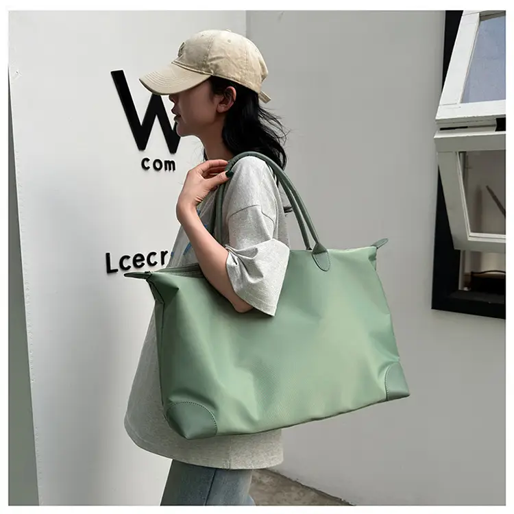 Green Large Capacity Travel Bag with Handles — feature 37