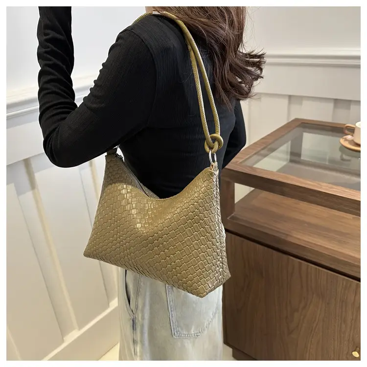 White Woven Women's Large Capacity Handbag — feature 11