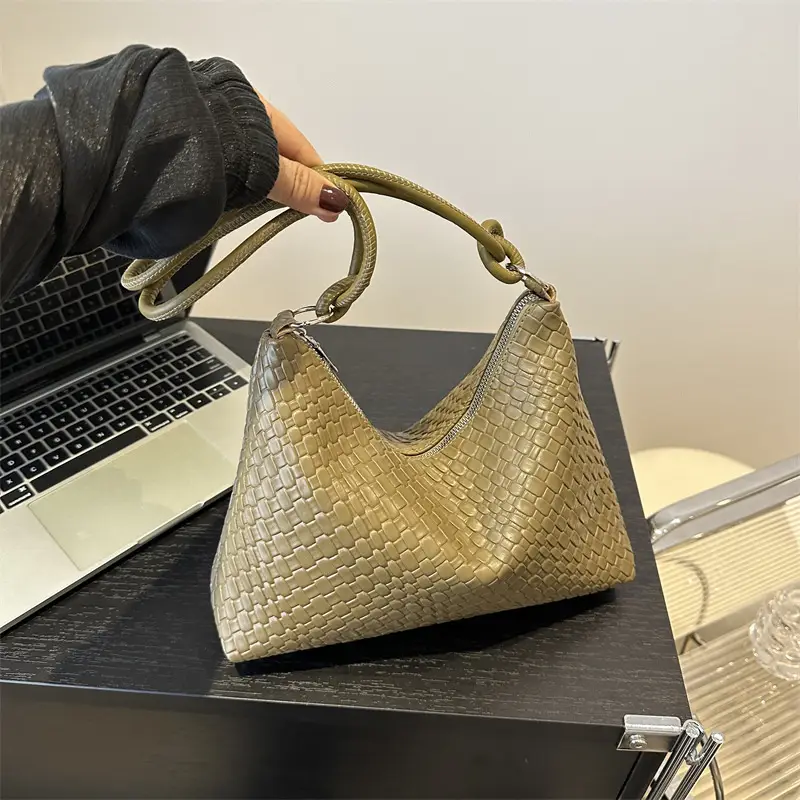 White Woven Women's Large Capacity Handbag - Image 4