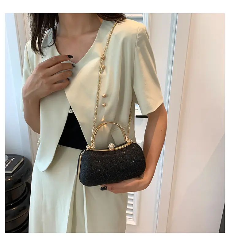 2024 Women's Silver Textured Chain Crossbody Bag — feature 11