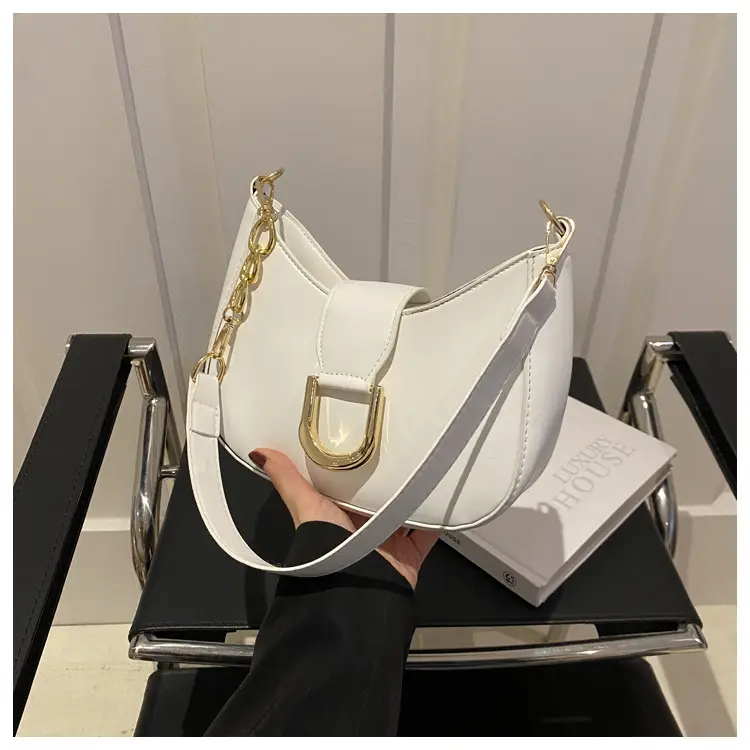 Vintage Women's Shoulder Bag Black 2024 Spring Summer — feature 24