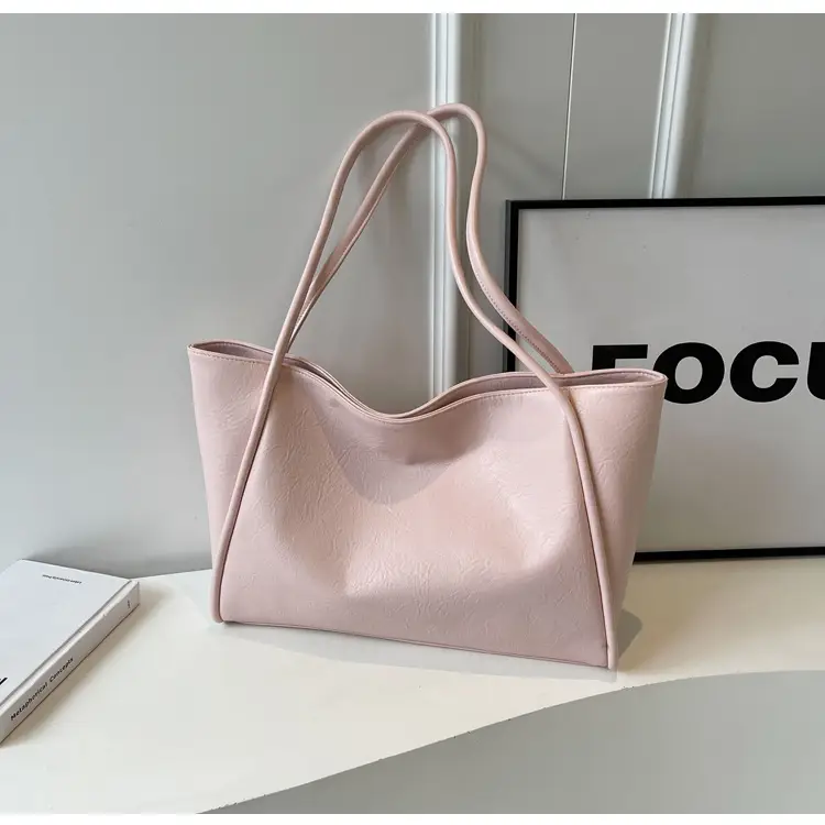 Black Leather Tote Bag for Women Summer 2024 — feature 15