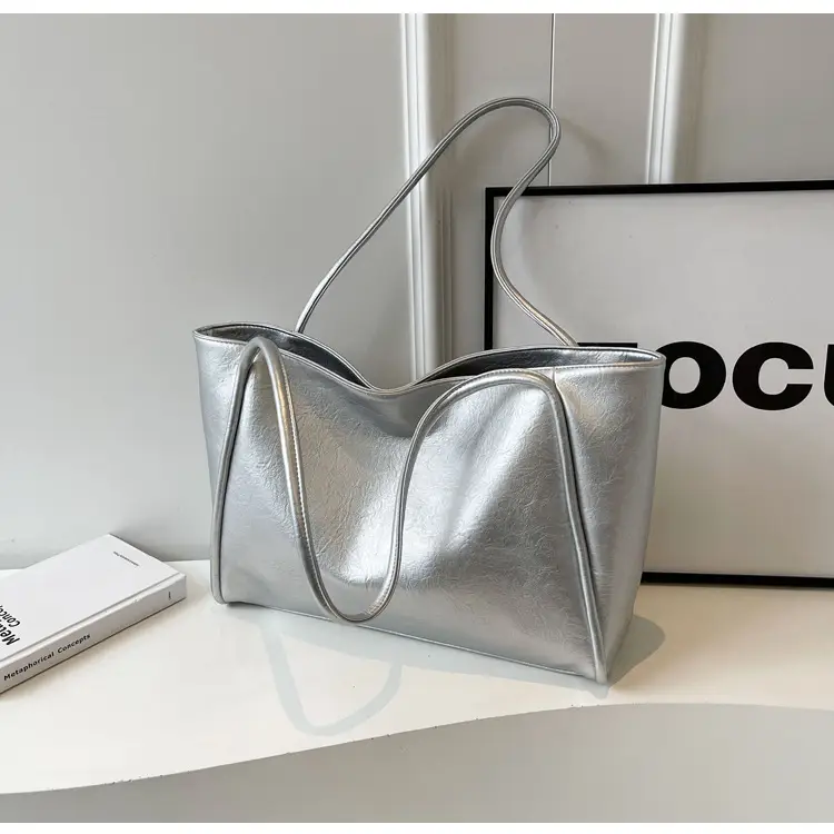 Black Leather Tote Bag for Women Summer 2024 — feature 18