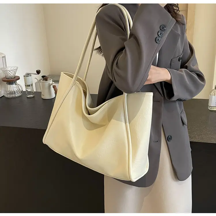 Black Leather Tote Bag for Women Summer 2024 — feature 22