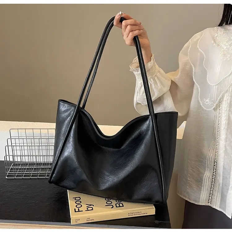 Black Leather Tote Bag for Women Summer 2024 — feature 29
