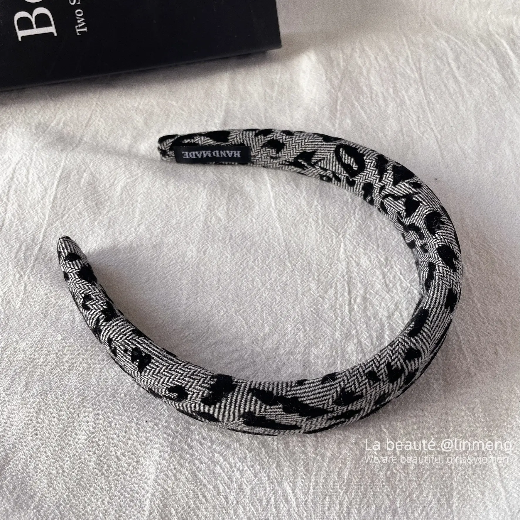 Gray Textured Korean Style Headband for Women - Image 4
