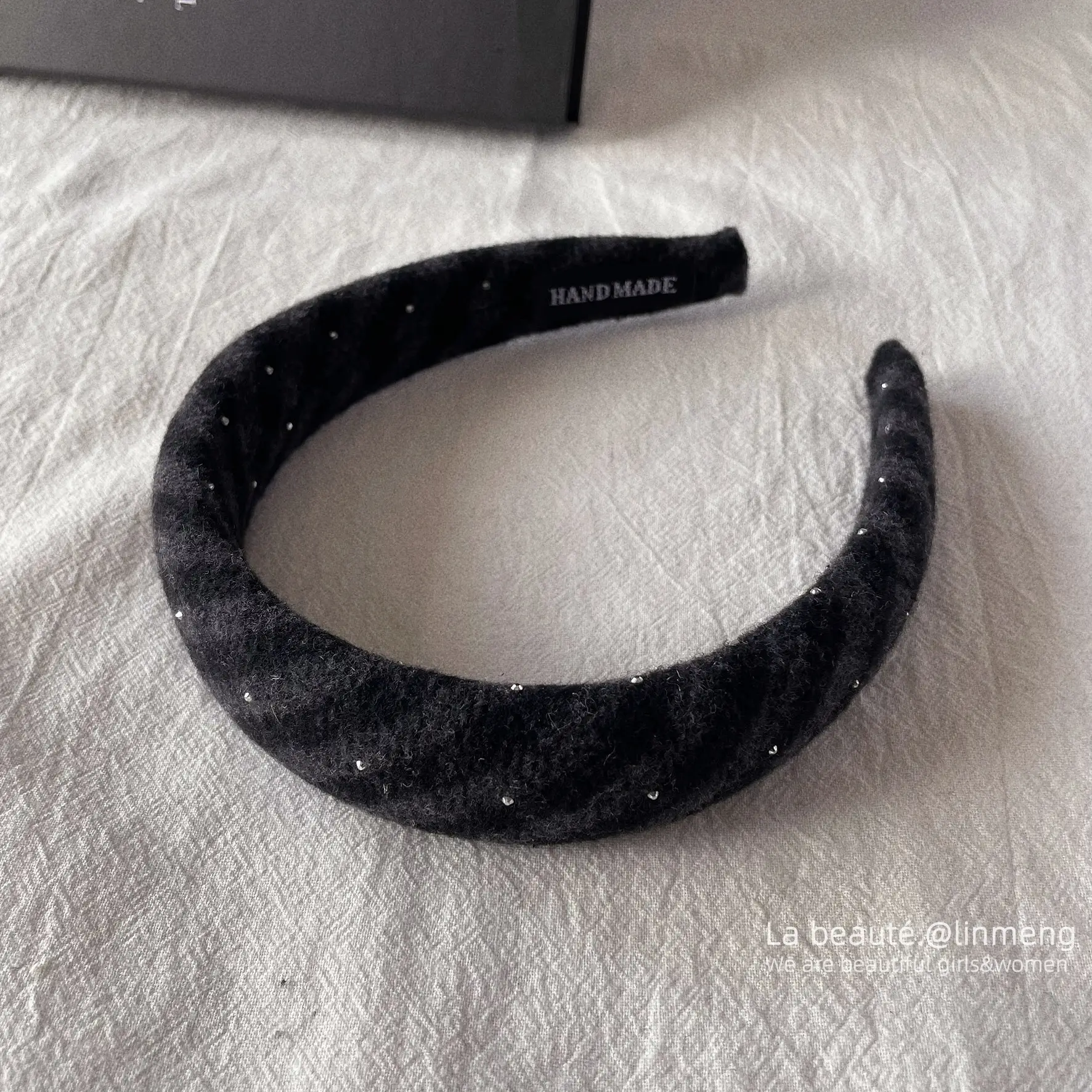 Gray Textured Korean Style Headband for Women - Image 9