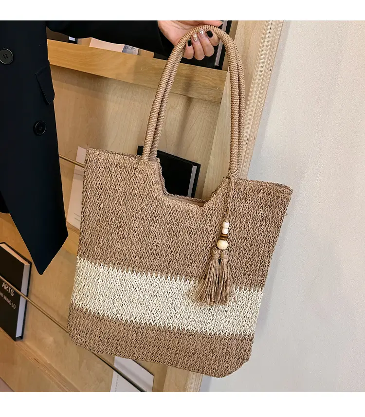 Women Woven Straw Shoulder Bag Large Capacity Summer Beach Tote — feature 1