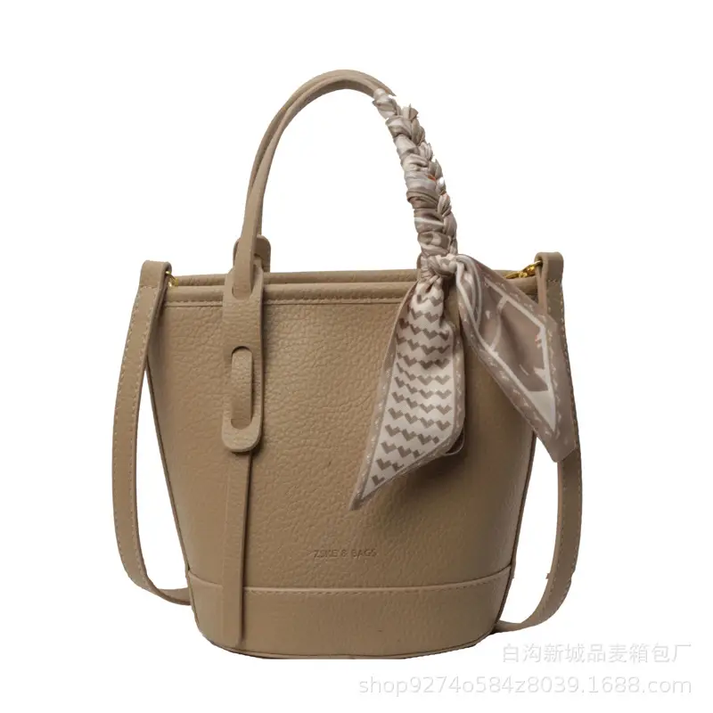 Elegant Black French Leather Shoulder Bag for Women - Image 10