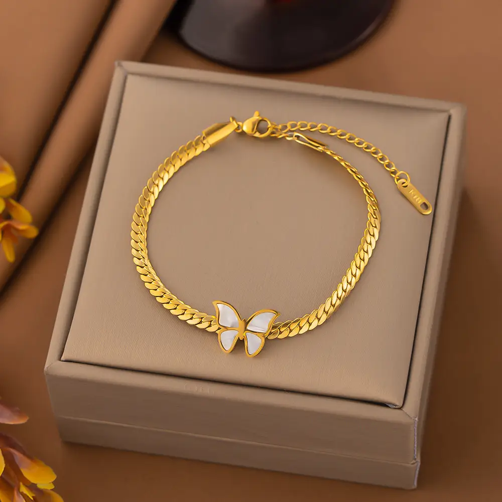 Golden Butterfly Clavicle Chain Necklace Set for Women