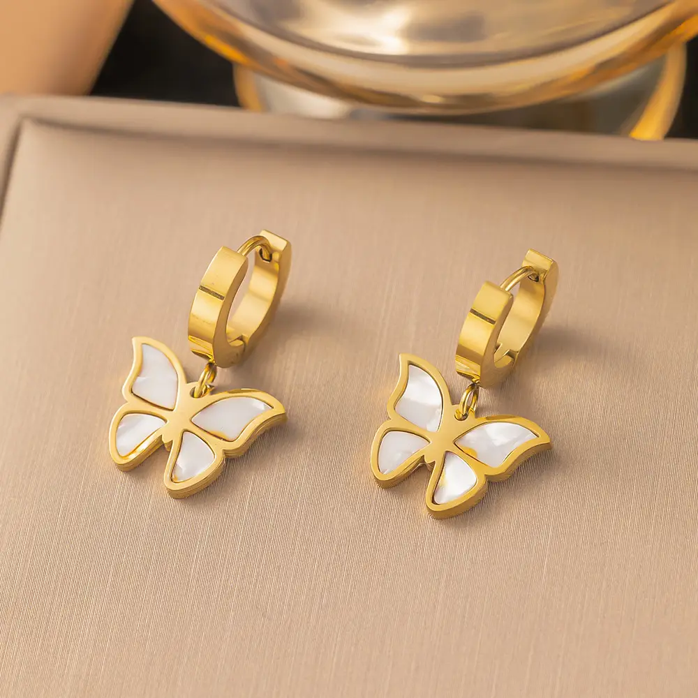 Golden Butterfly Clavicle Chain Necklace Set for Women