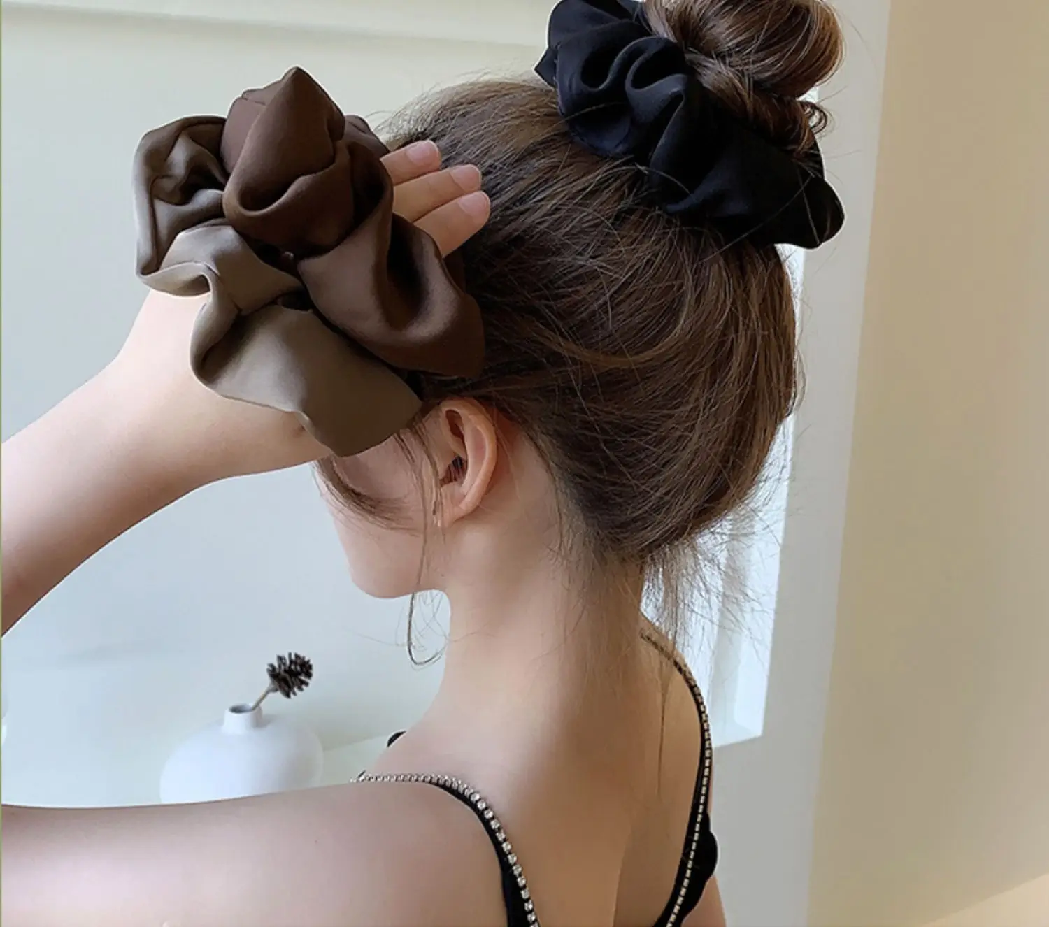Feeling Satin Hair Ring for Women's Marubeni Headwear — feature 11