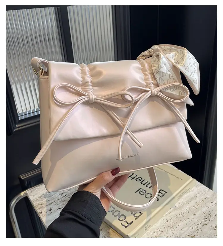 Silver Bow Crossbody Bag for Women Large Capacity — feature 1