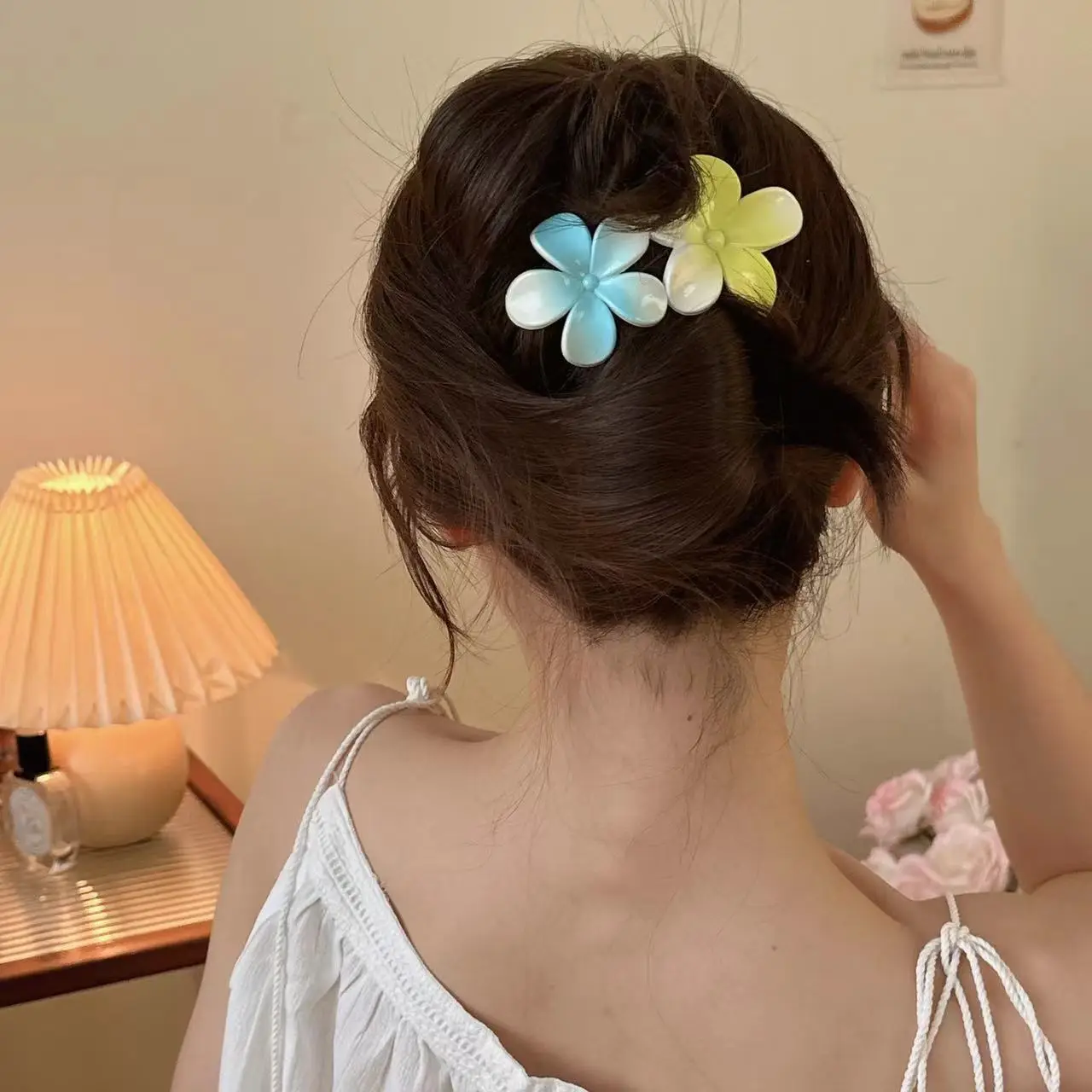 Pink Flower Hairpin for Women Side Bangs Duckbill Clip - Image 3