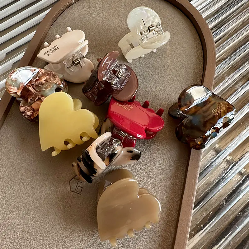 Elegant Acetate Hairpin Clip with Shark Design - Image 11