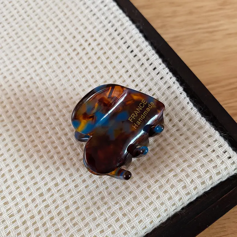 Love brown pattern