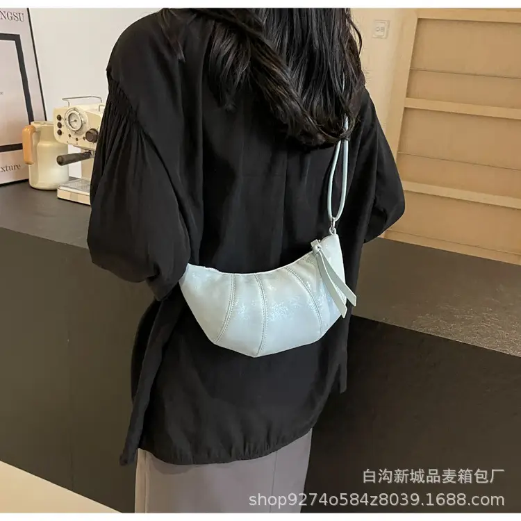 Black French Niche Shoulder Crossbody Bag for Women — feature 17