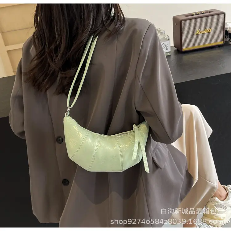 Black French Niche Shoulder Crossbody Bag for Women — feature 24
