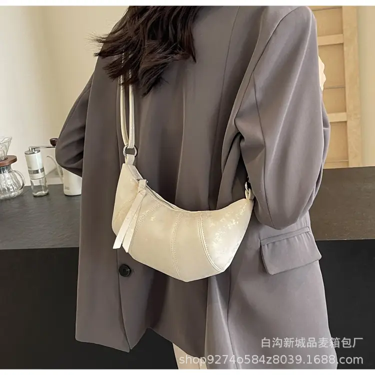 Black French Niche Shoulder Crossbody Bag for Women — feature 29