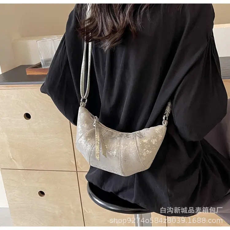 Black French Niche Shoulder Crossbody Bag for Women — feature 31