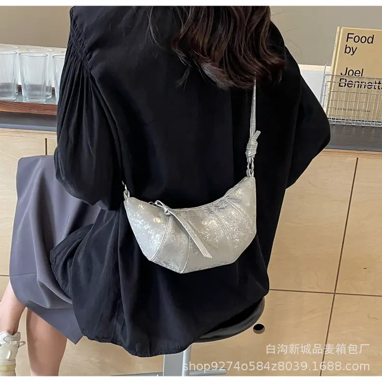 Black French Niche Shoulder Crossbody Bag for Women — feature 32