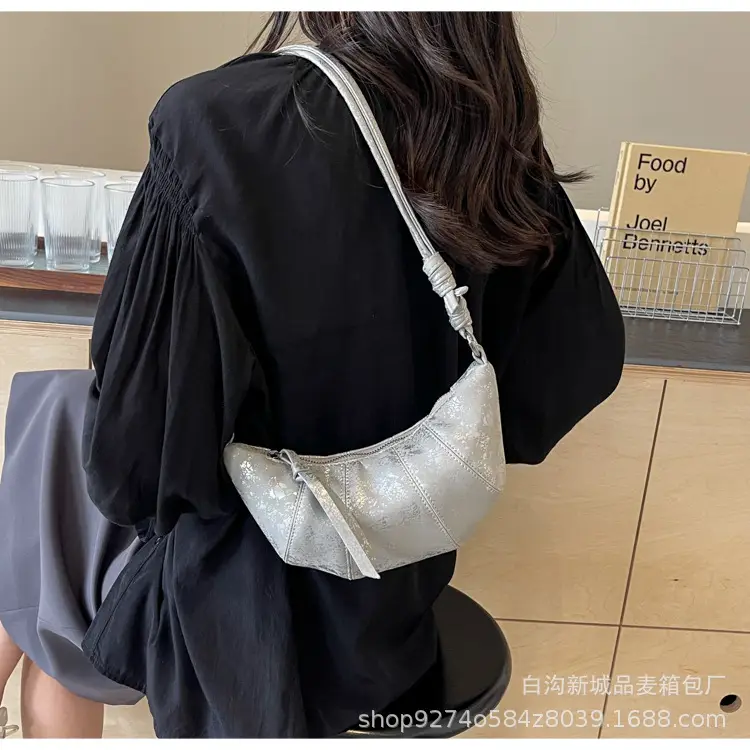 Black French Niche Shoulder Crossbody Bag for Women — feature 33