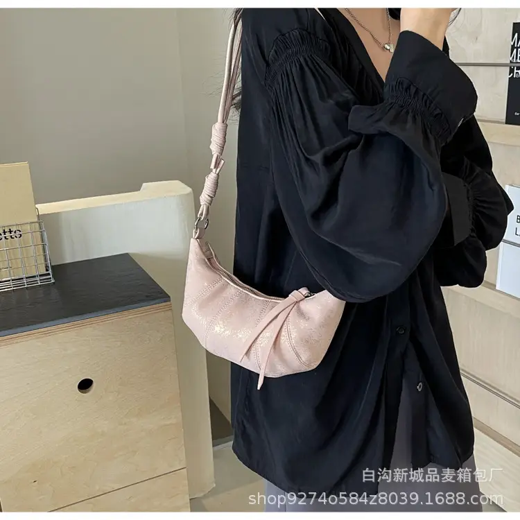 Black French Niche Shoulder Crossbody Bag for Women — feature 35