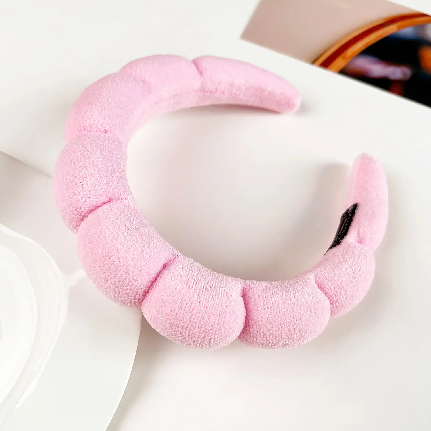 Black Flannel Twist Headband for Women 18x16cm — feature 17