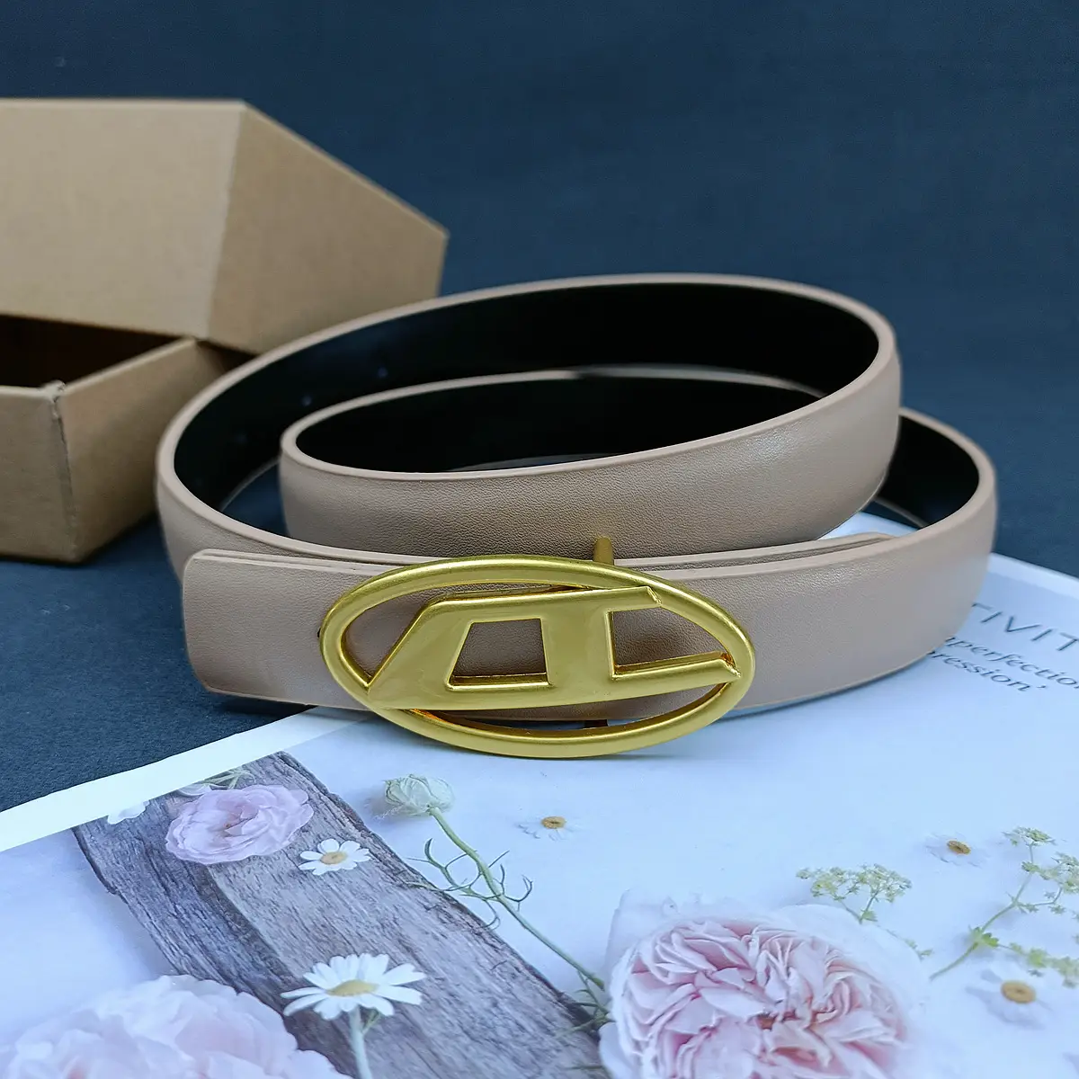 White Leather Belt with Logo Buckle for Women — feature 28