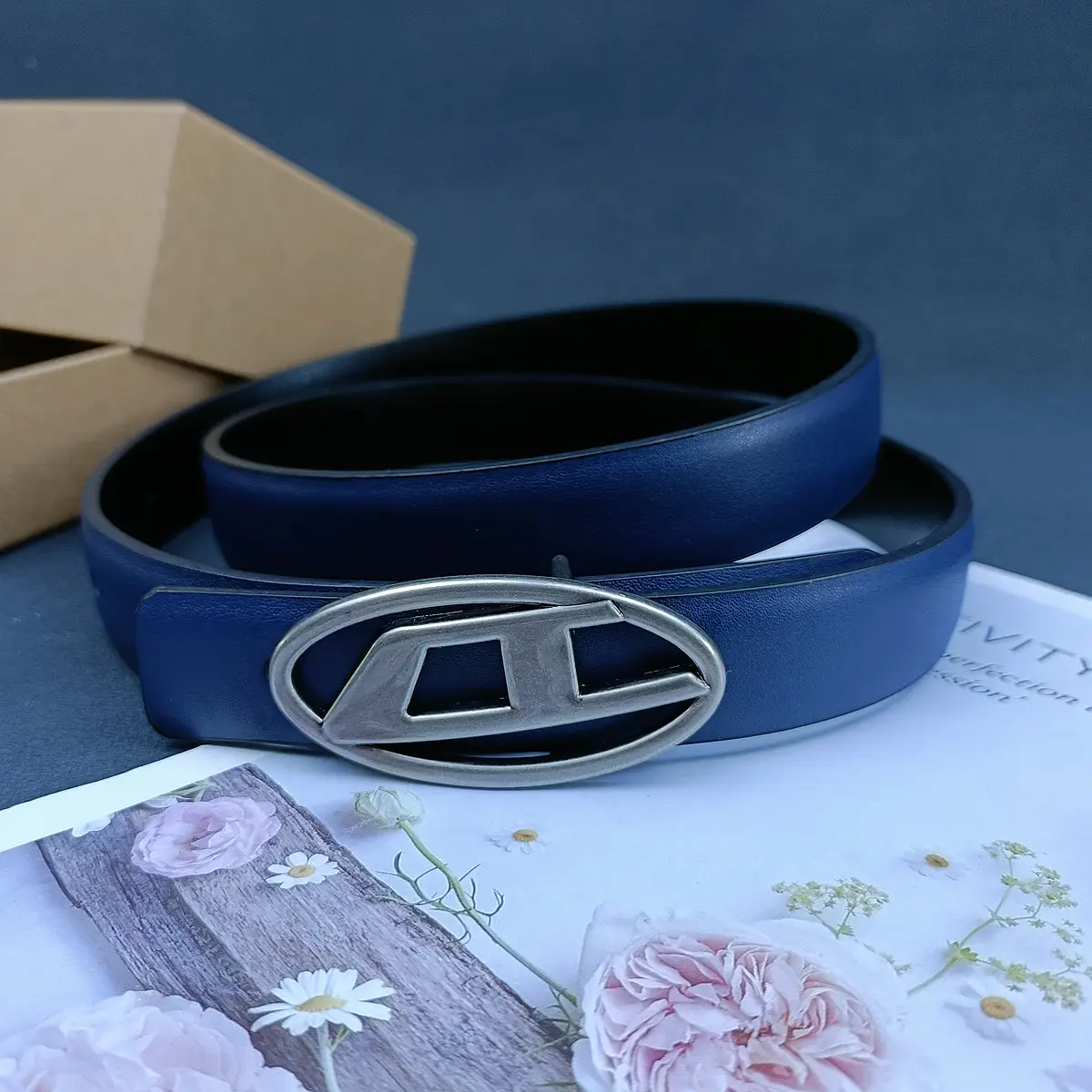 White Leather Belt with Logo Buckle for Women — feature 30