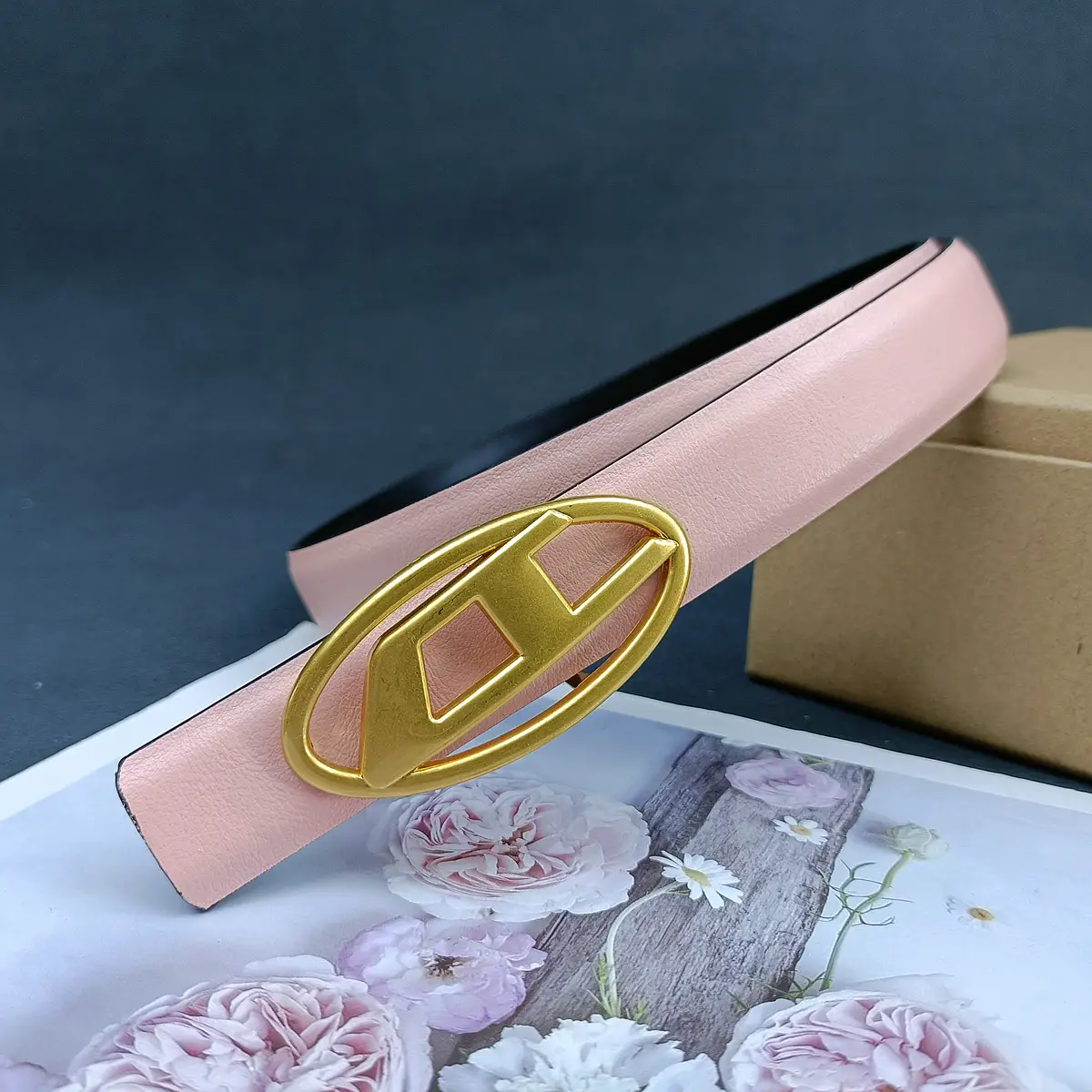 White Leather Belt with Logo Buckle for Women — feature 34