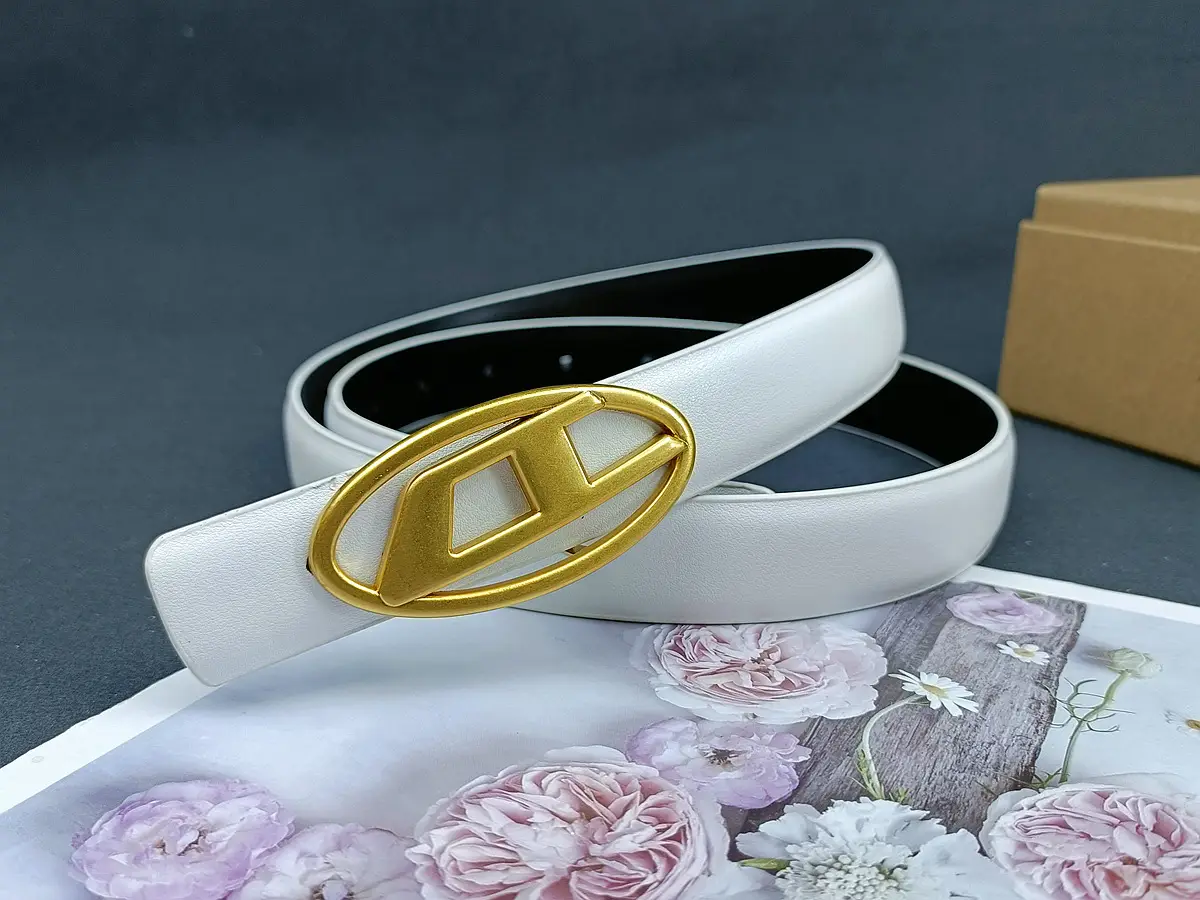White Leather Belt with Logo Buckle for Women — feature 39