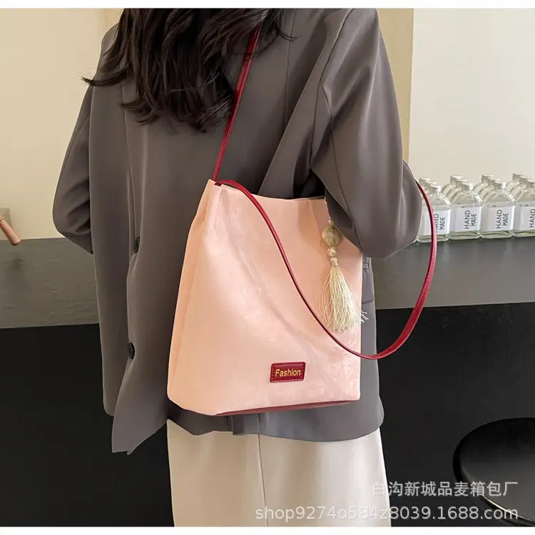 Black Velvet Underarm Bag for Women 2026 — feature 25