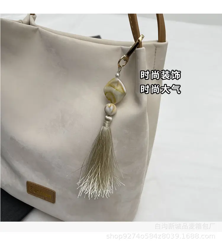 Black Velvet Underarm Bag for Women 2026 — feature 6