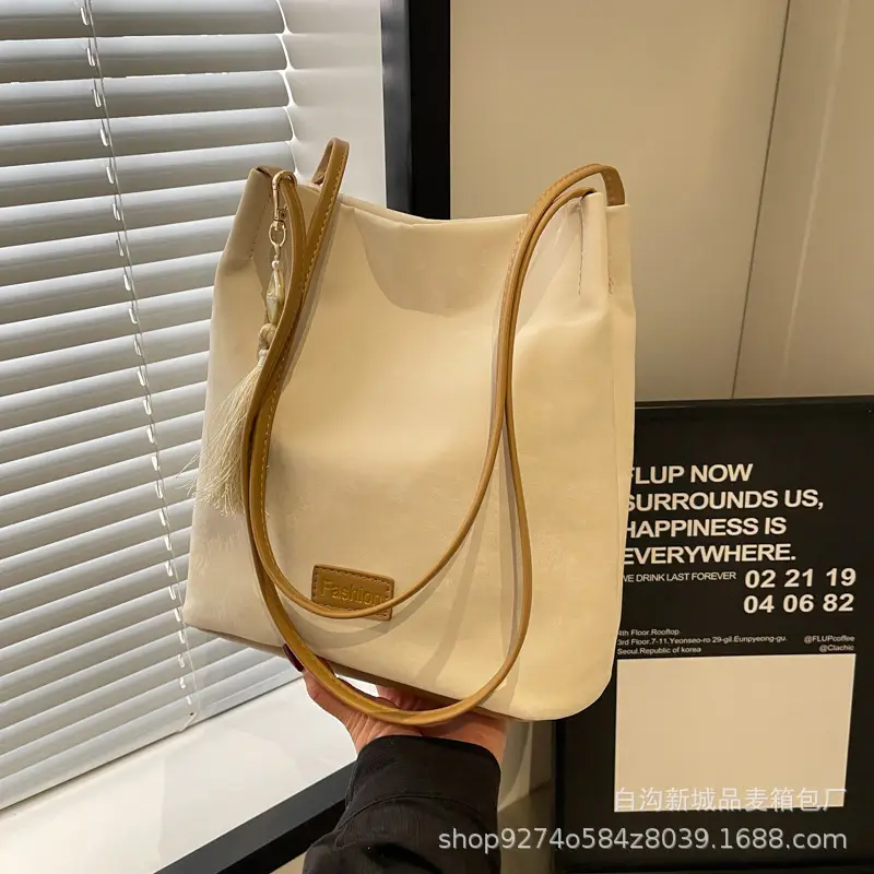Black Velvet Underarm Bag for Women 2026 - Image 2