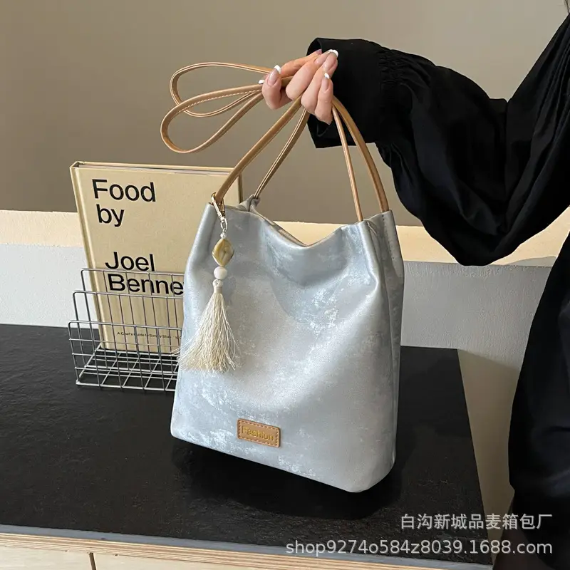 Black Velvet Underarm Bag for Women 2026 - Image 3