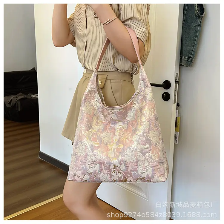 Embroidered Large Shoulder Bag Women 2026 New Style — feature 16