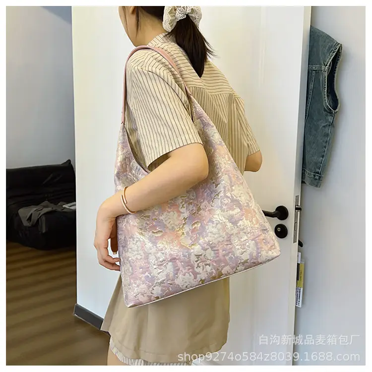 Embroidered Large Shoulder Bag Women 2026 New Style — feature 18