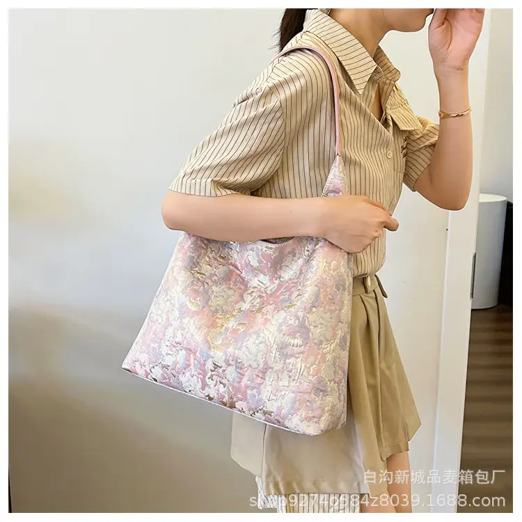 Embroidered Large Shoulder Bag Women 2026 New Style — feature 19