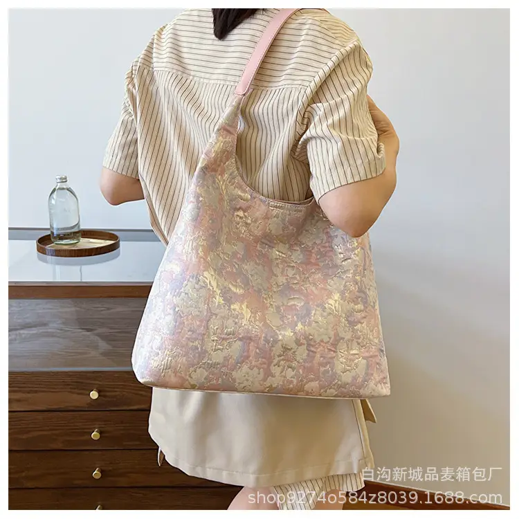 Embroidered Large Shoulder Bag Women 2026 New Style — feature 21