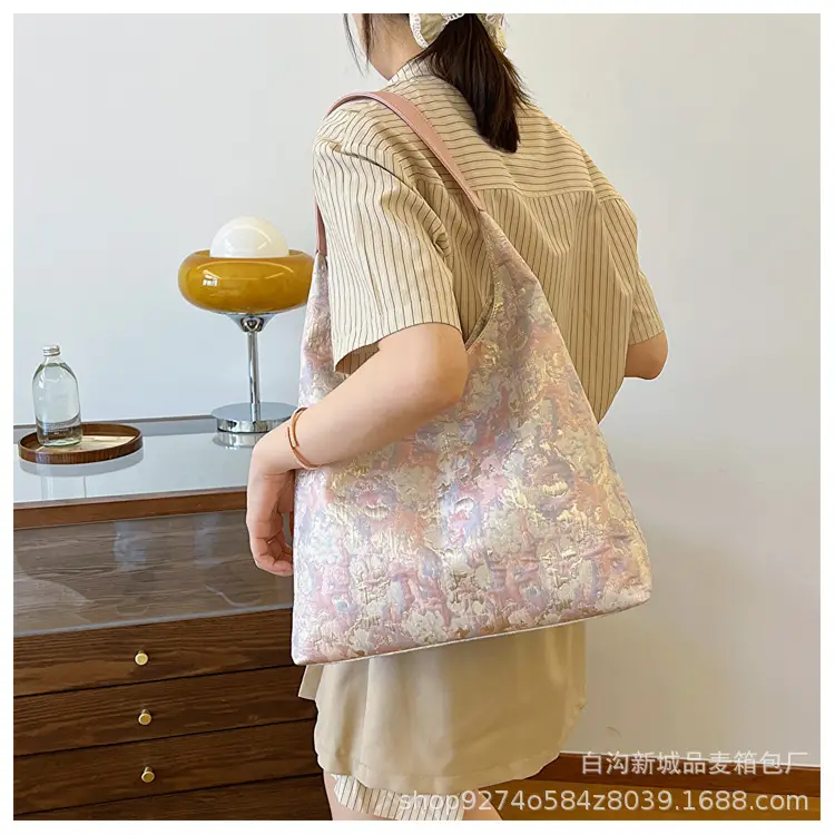 Embroidered Large Shoulder Bag Women 2026 New Style — feature 22