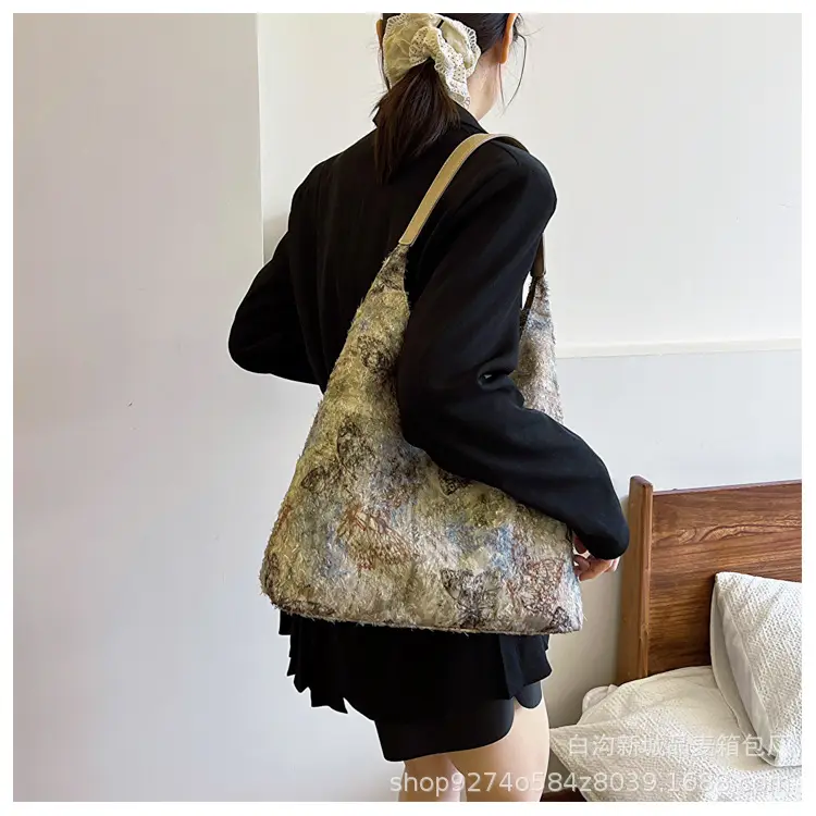 Embroidered Large Shoulder Bag Women 2026 New Style — feature 26