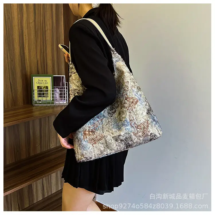 Embroidered Large Shoulder Bag Women 2026 New Style — feature 28