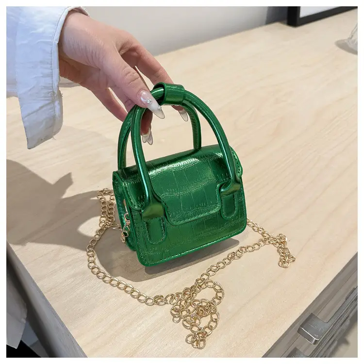 Silver Mini Chain Shoulder Bag for Women 2024 — feature 12
